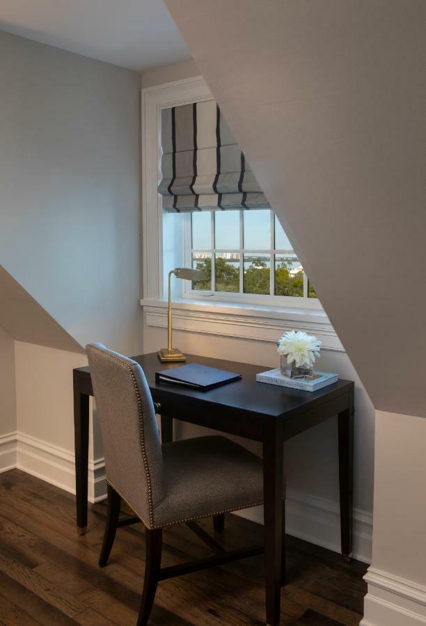 Junior King Suite Classic View