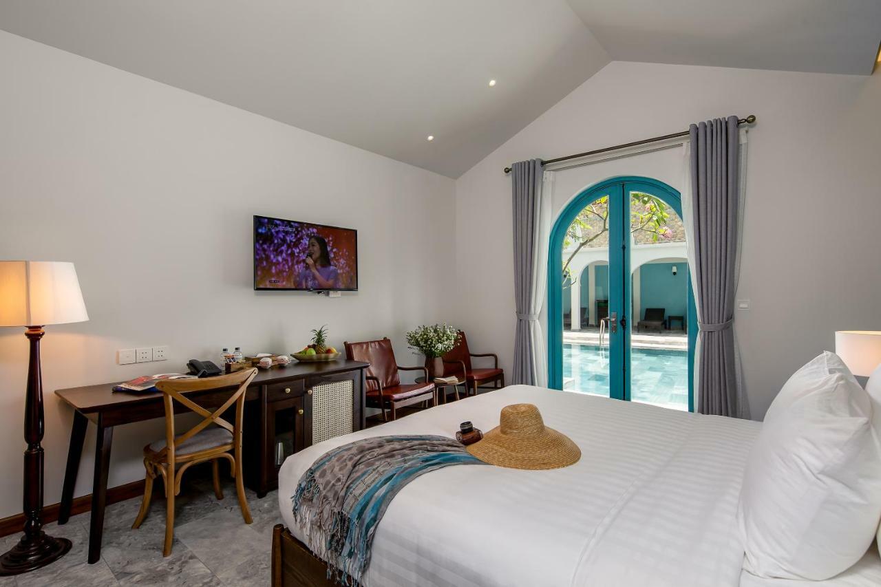 Premium Double Room with Pool Access