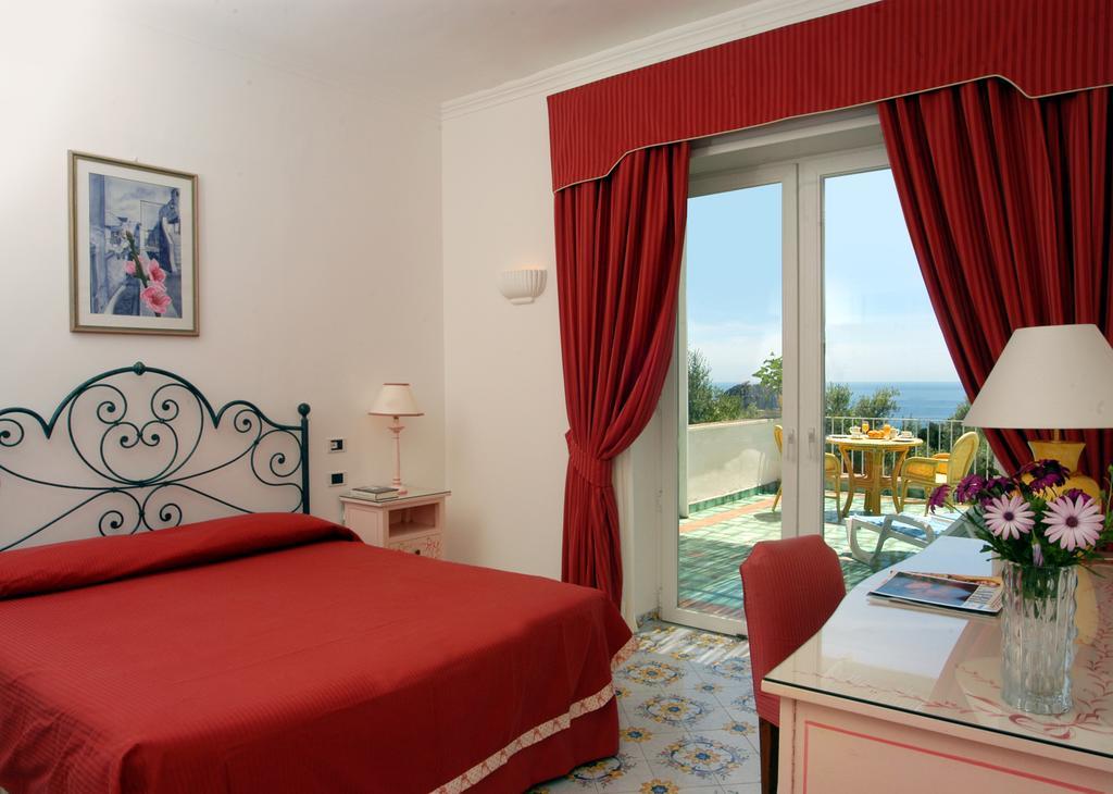 Deluxe Double or Twin Room,699867979:JPEG