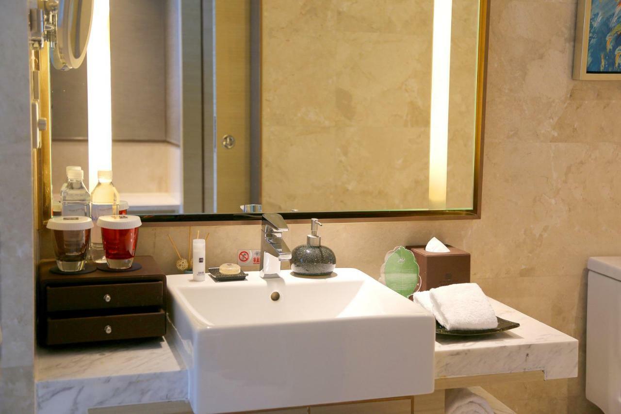 City View Superior Queen Room