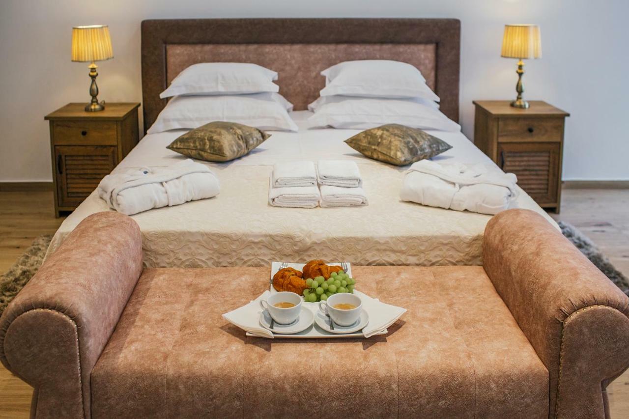 Deluxe Double or Twin Room with City View