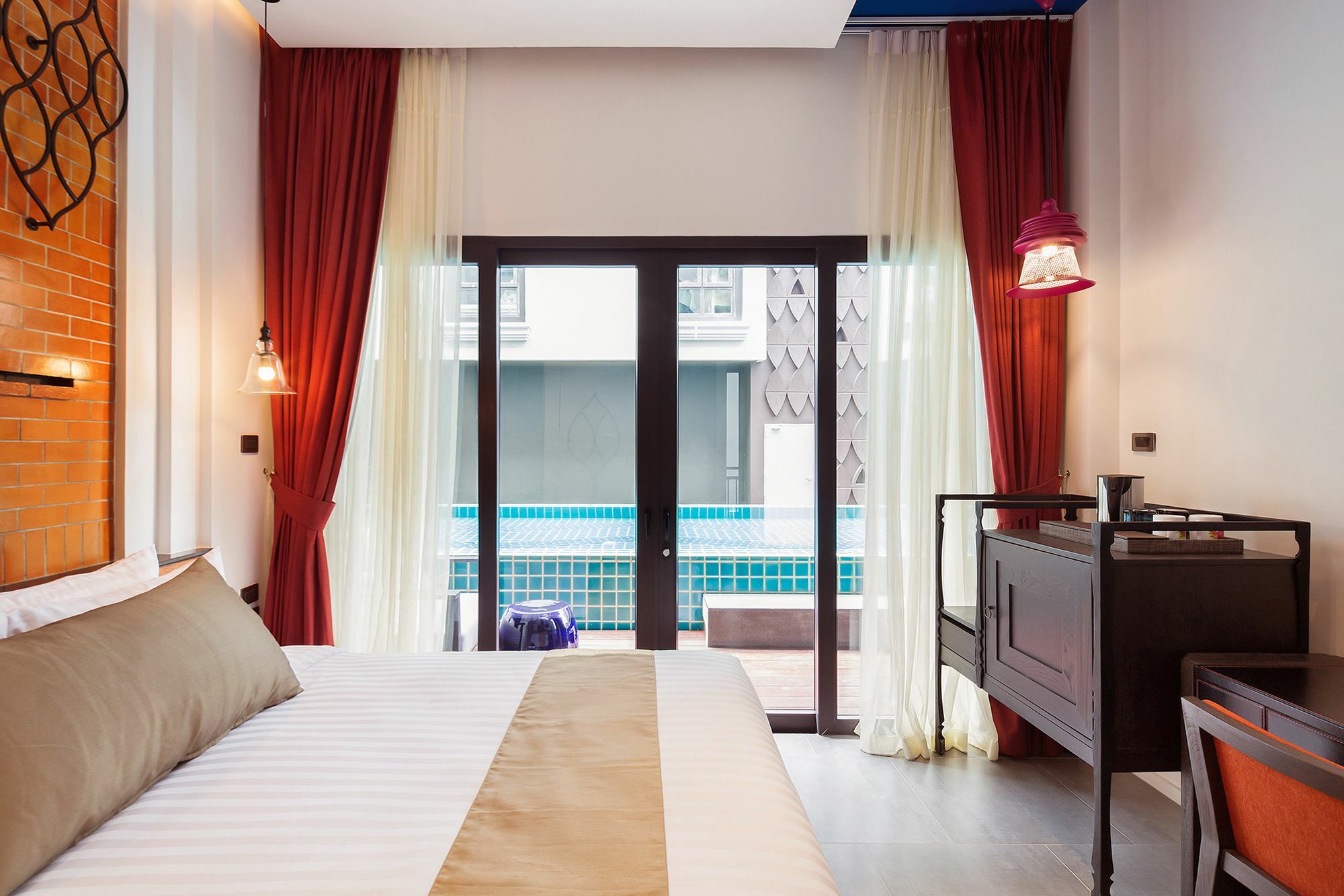 Deluxe Double Room with Pool Access
