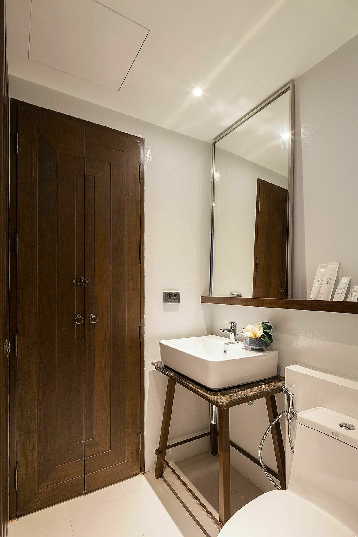 Deluxe Twin Room with Balcony
