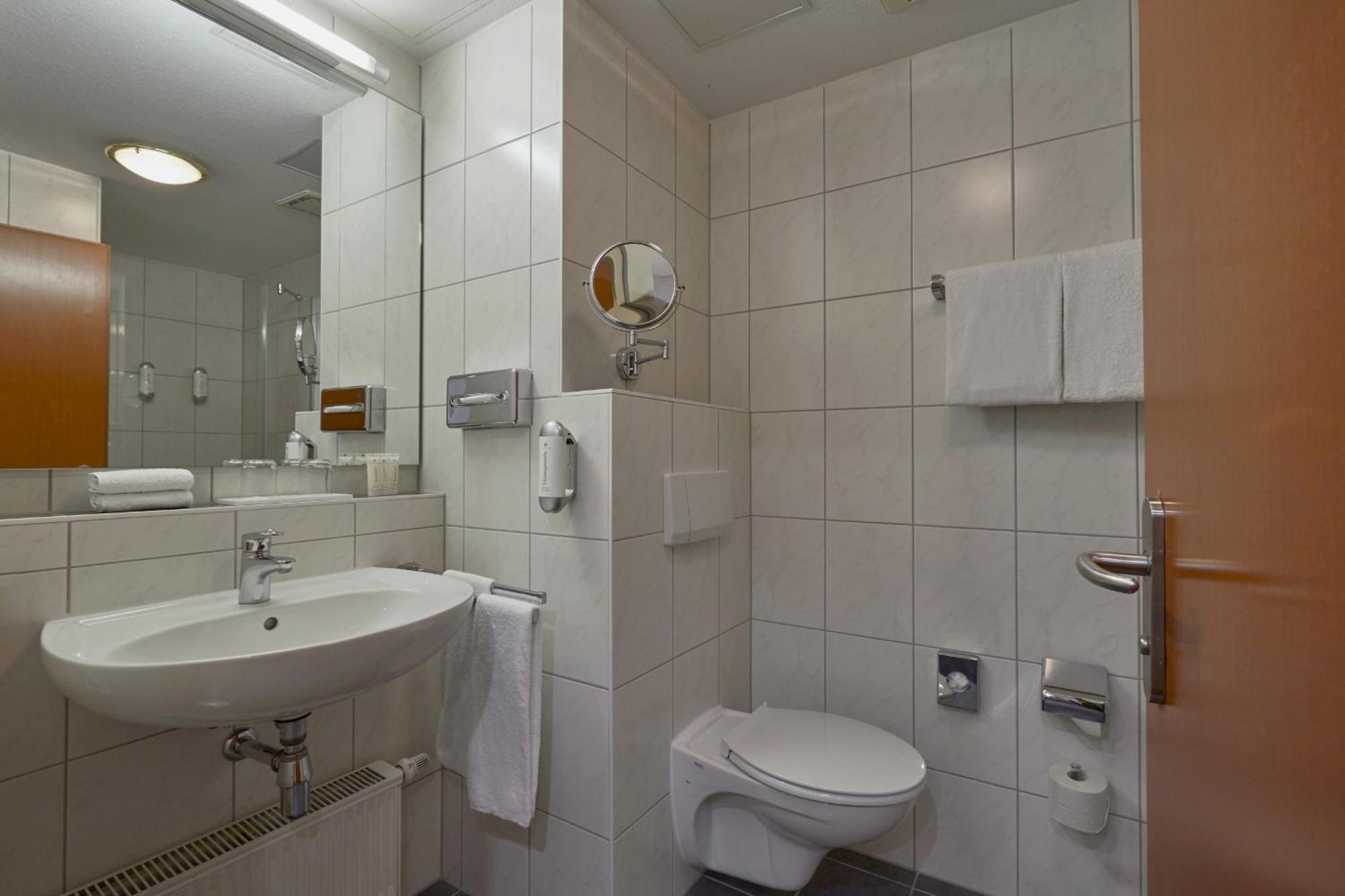 Superior Single Room,825043466:JPEG