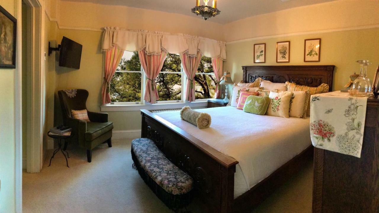 King Room with Garden View