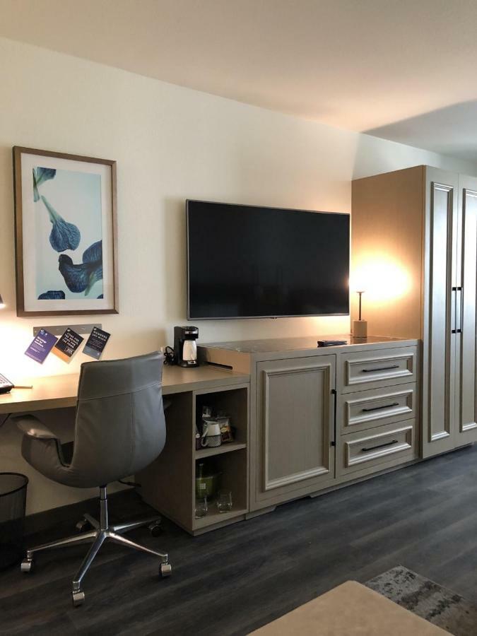 King Room with Sofa Bed