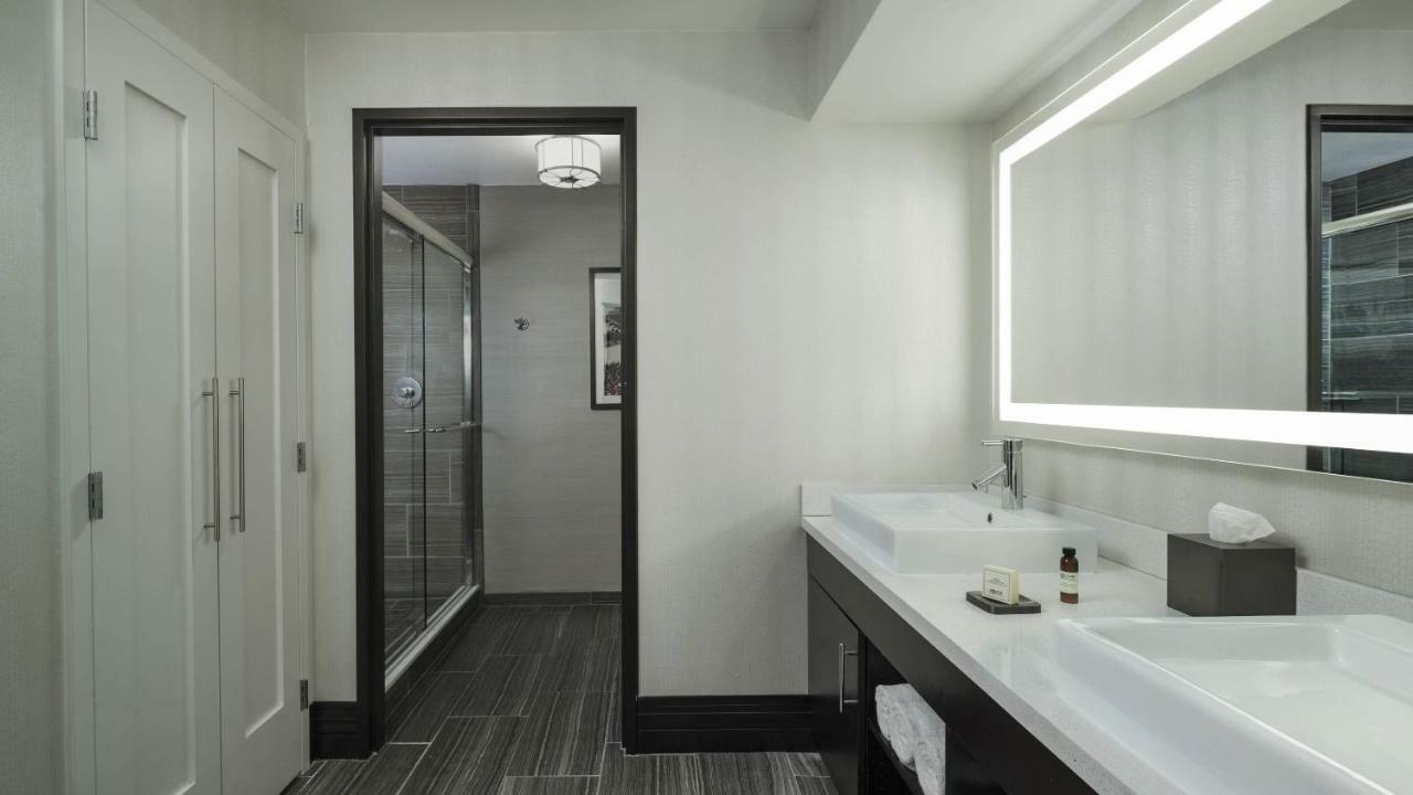 One Bedroom Suite, 1 Bedroom Suite, 1 King, Sofa bed