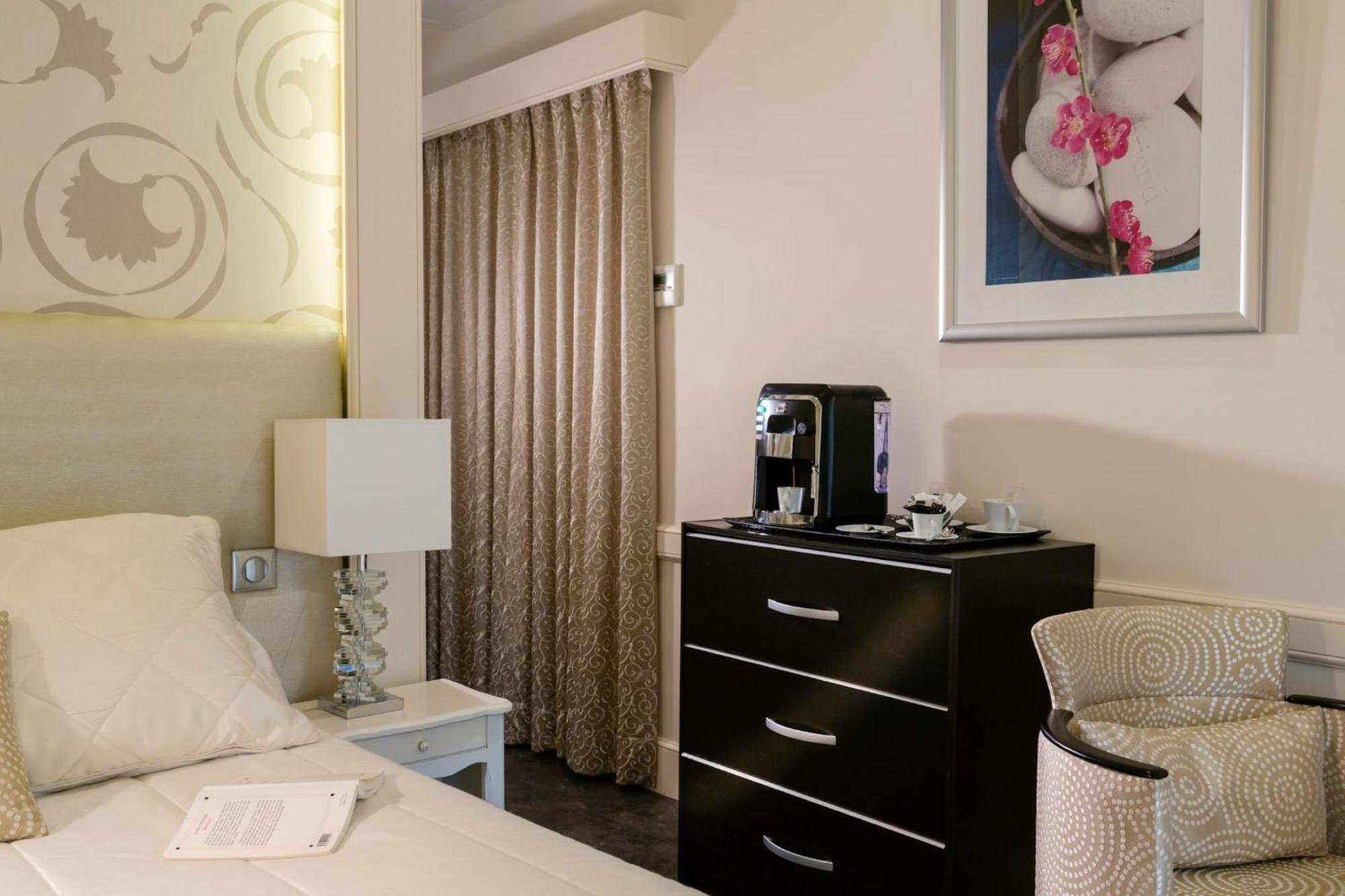 Double Room,1273883695:JPEG