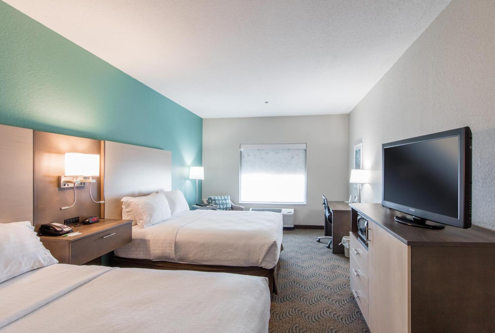 Standard Queen Room with Two Queen Beds