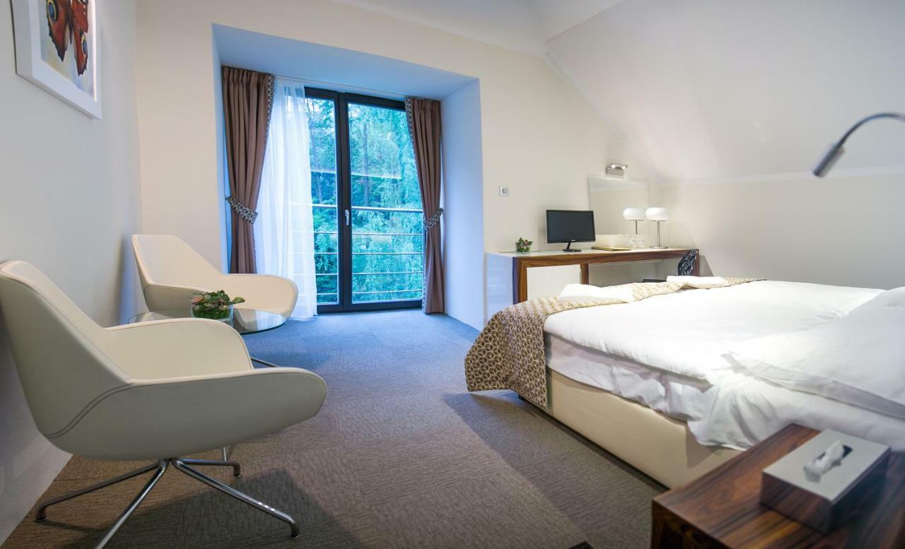 Basic Double or Twin Room - Separate Building
