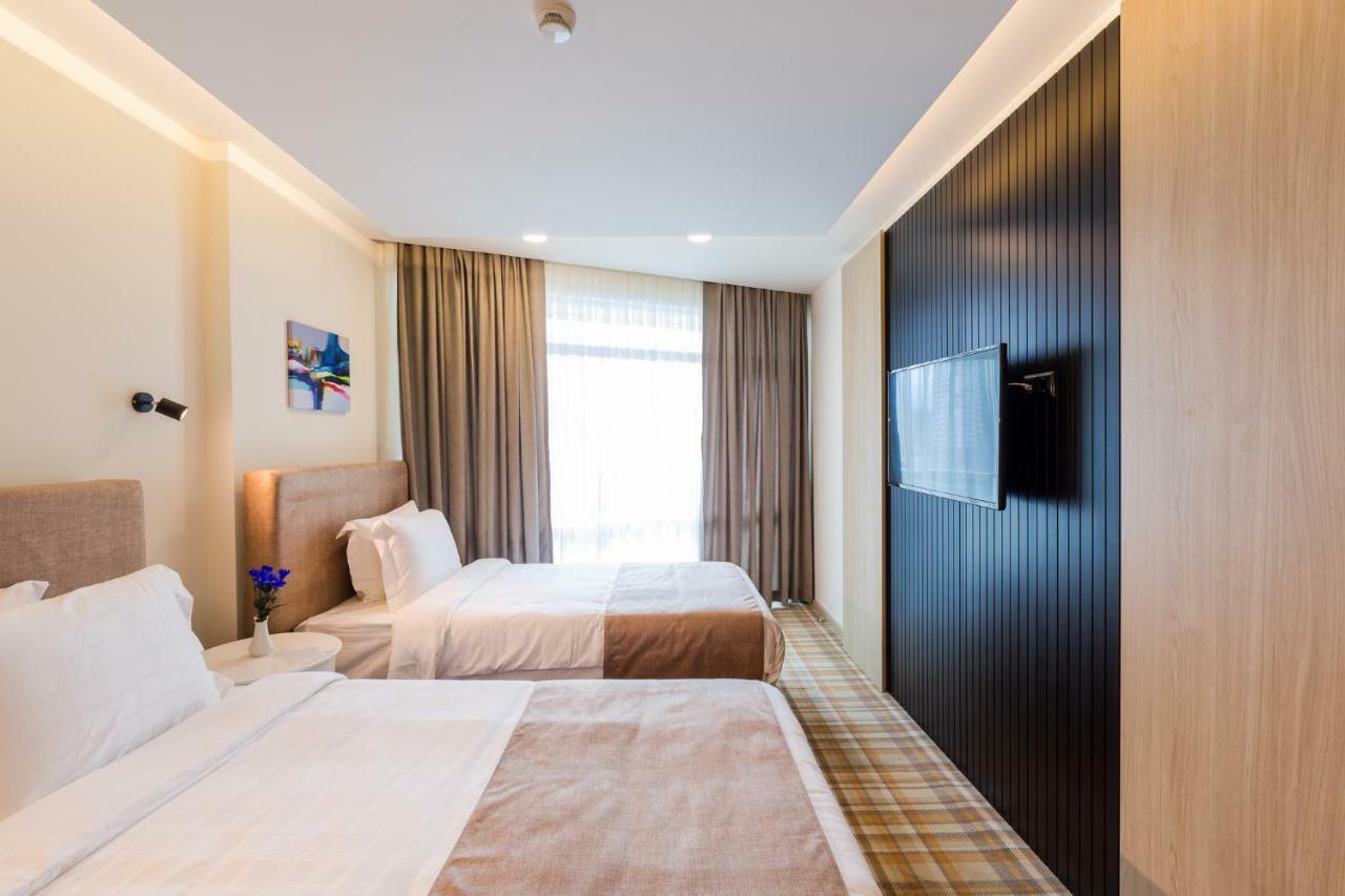 Twin Room Balcony Mountain View