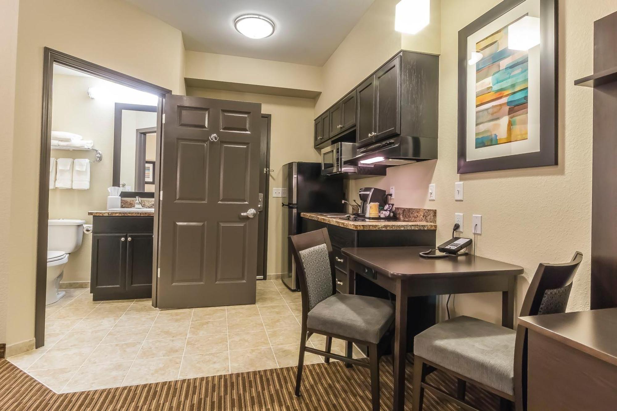 Queen Suite