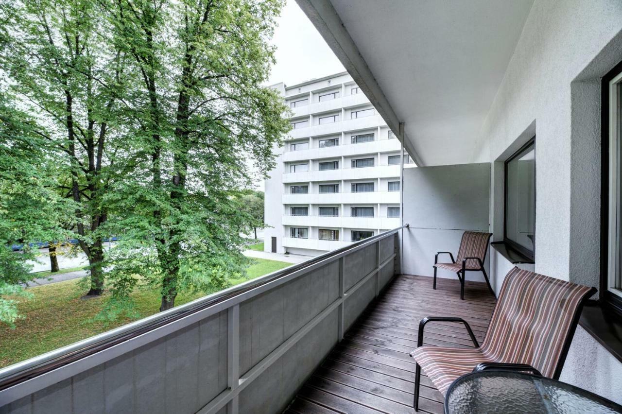 Deluxe Double Room, Balcony, Park View