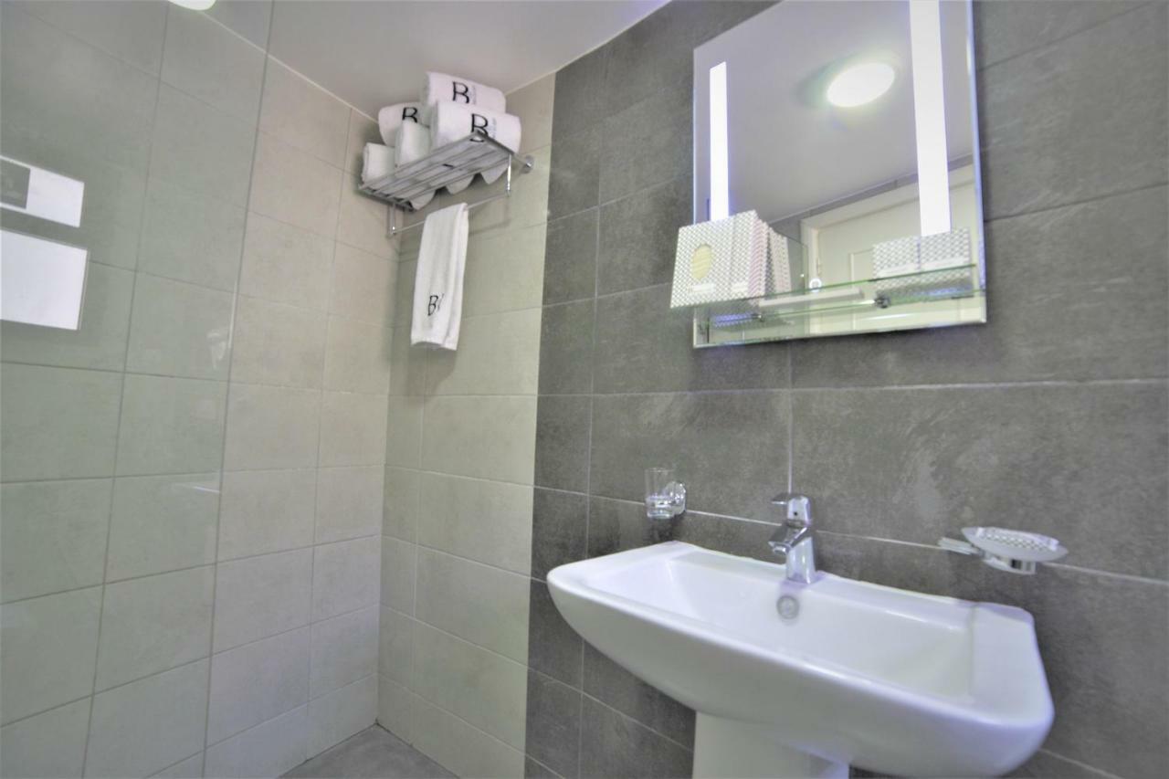 Familiensuite mit 2 Balkonen