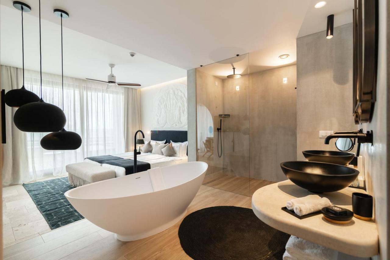 One-Bedroom Apartment with Sea View and Free Access to AquaHouse Thermal & Beach
