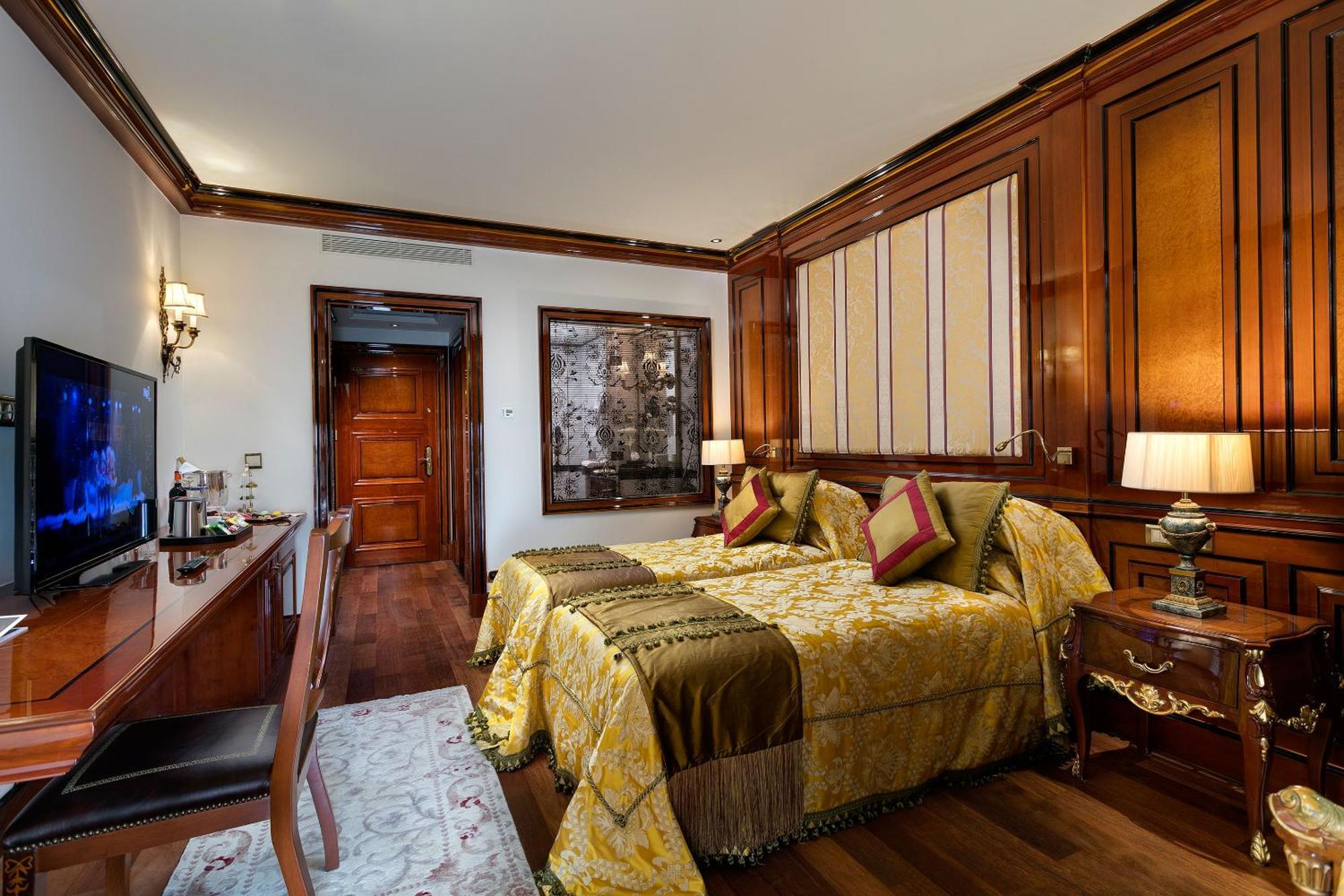 Classic Room,1279846465:JPEG