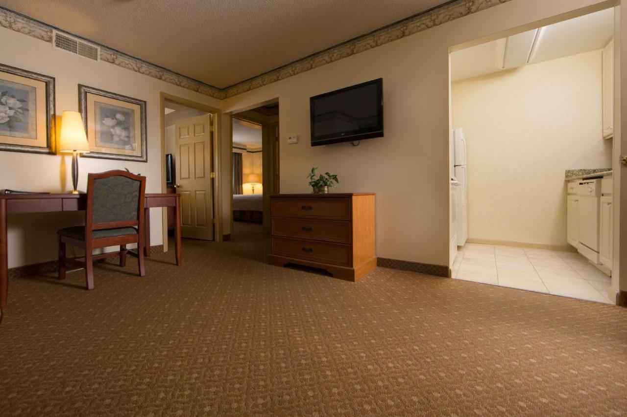 Two-Bedroom Suite