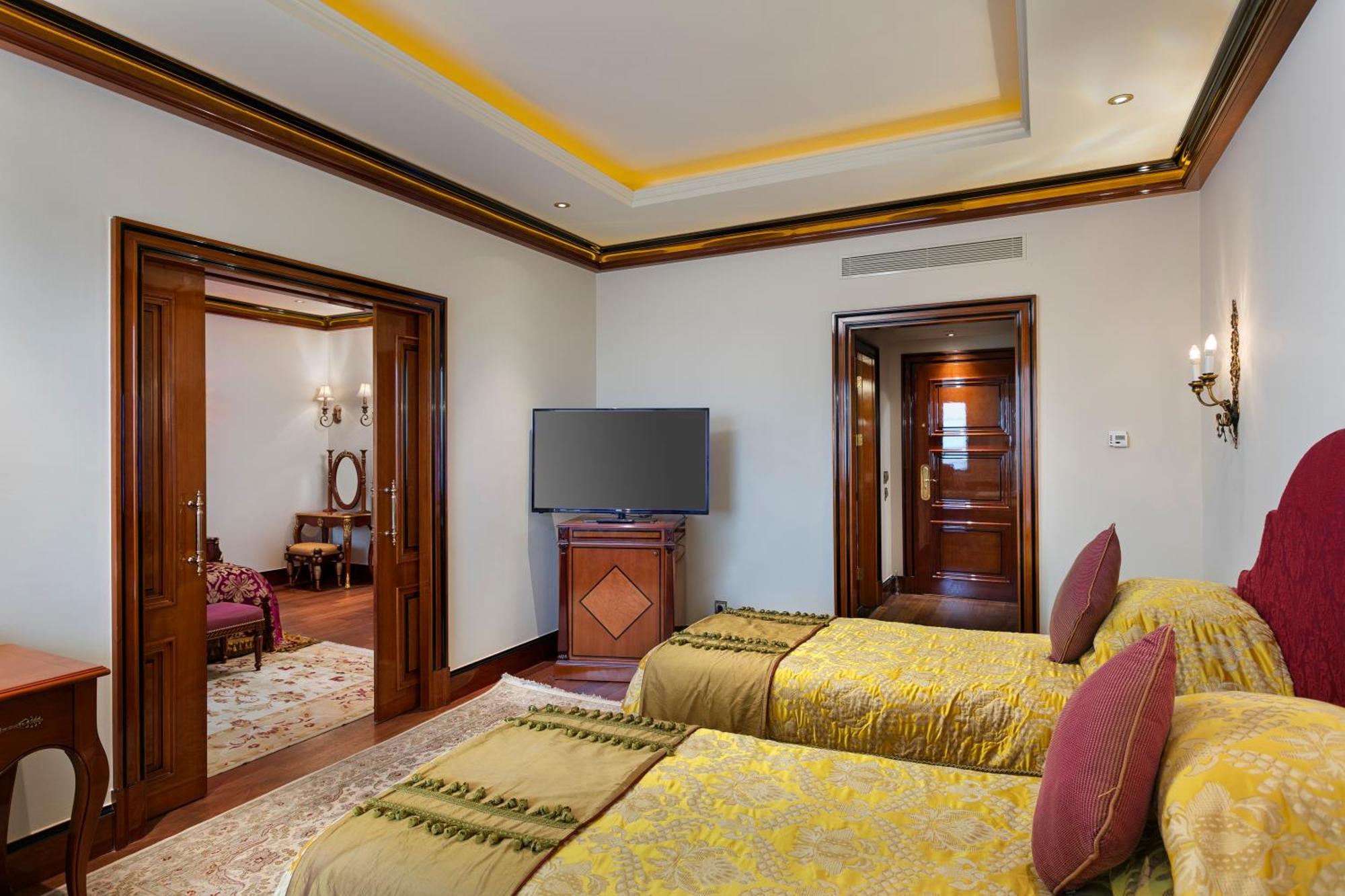 Premium Family Room