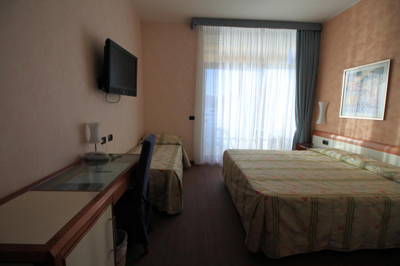 Triple Room Sea View