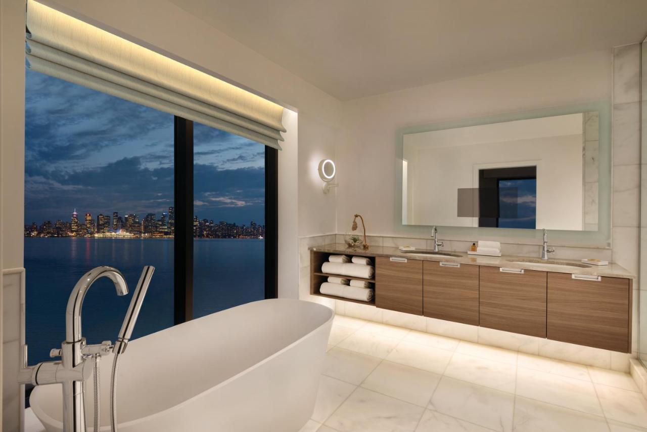King Suite with Ocean View