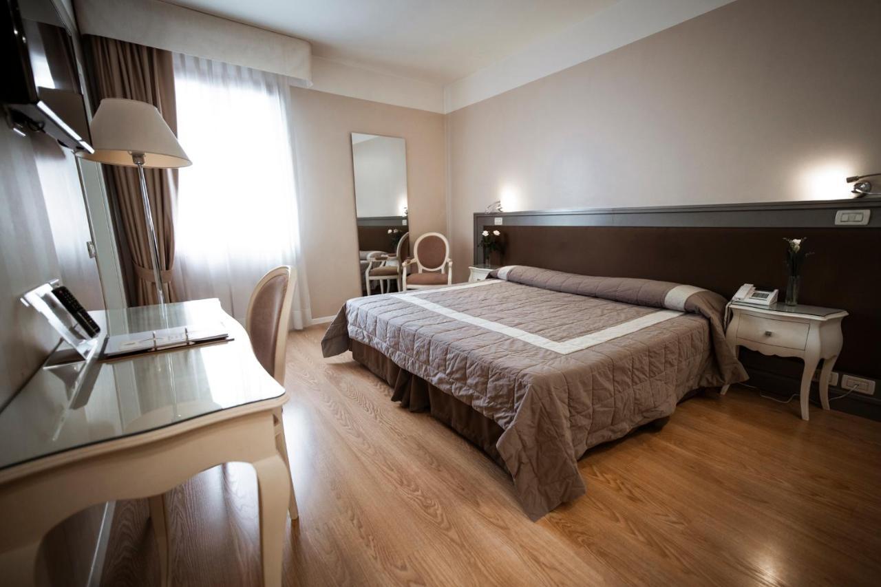Superior Double Room,964479766:JPEG