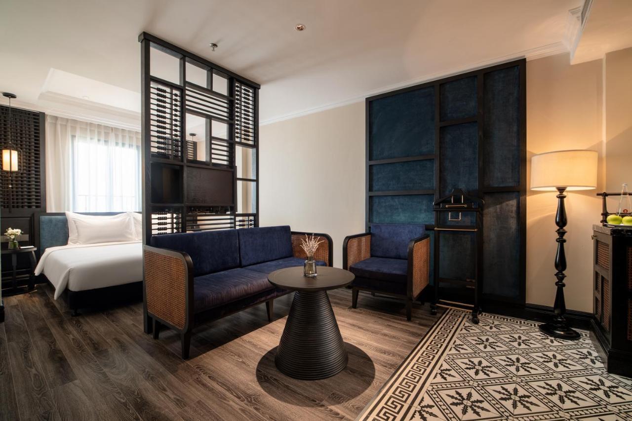 Solaria King room