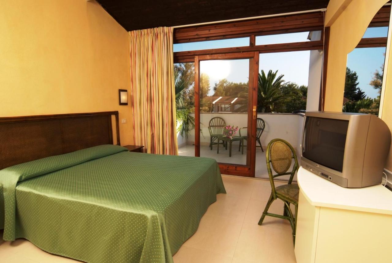 Family Room Balcony,1756443213:JPEG