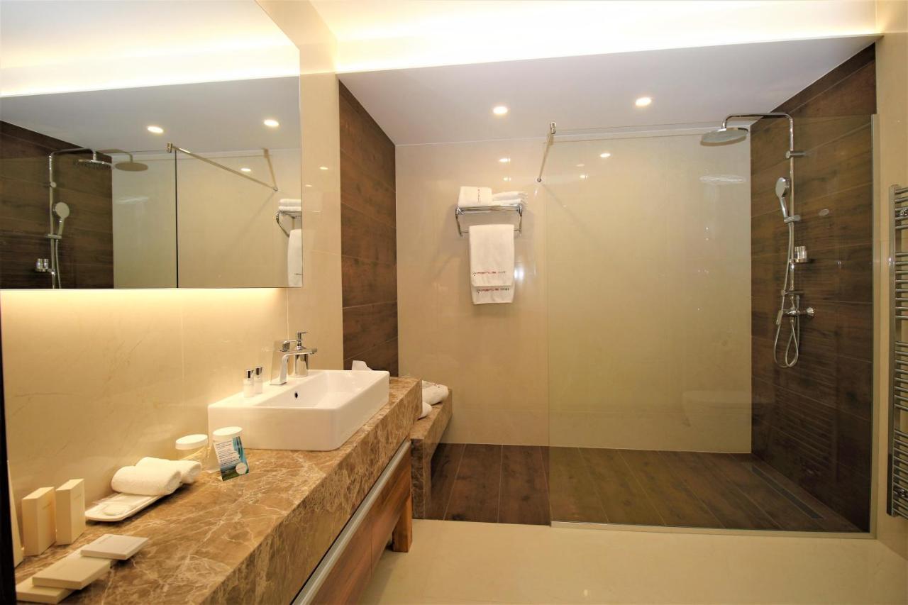King Suite with Spa Bath