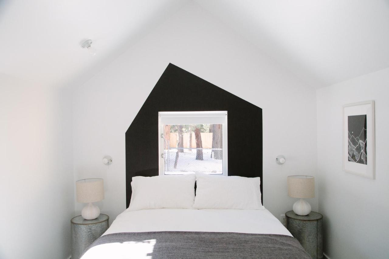 The Place Beyond The Pines or C6 2-bedroom cabin,962986801:JPEG