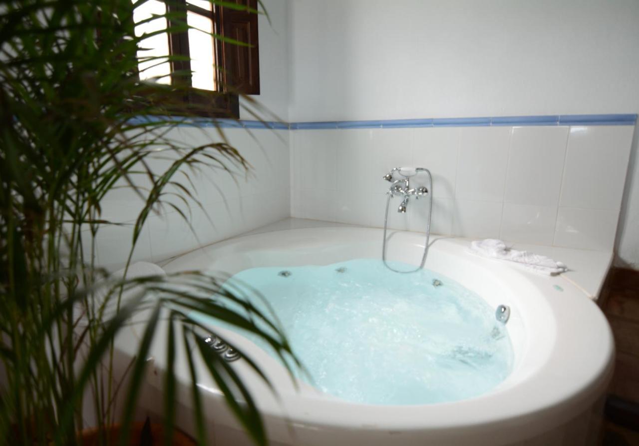 Deluxe Bungalow Jacuzzi,966863065:JPEG