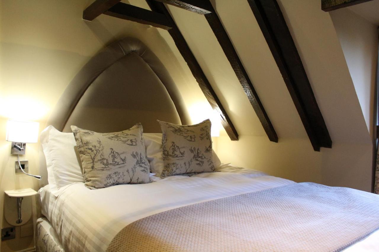 Courtyard Classic Room