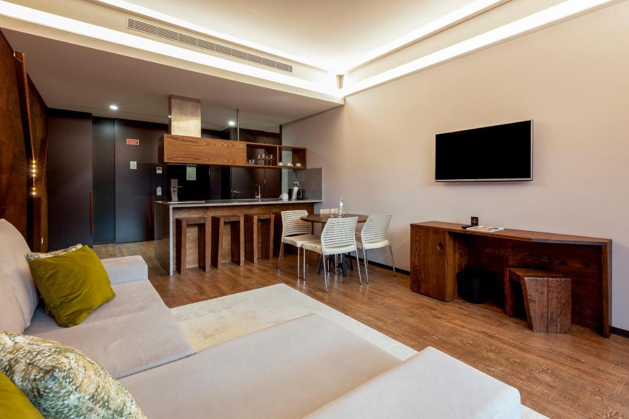 Suite met Kingsize Bed, 2 Slaapkamers en een Spabad