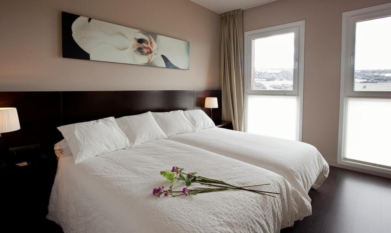 Twin Room,977693785:JPEG