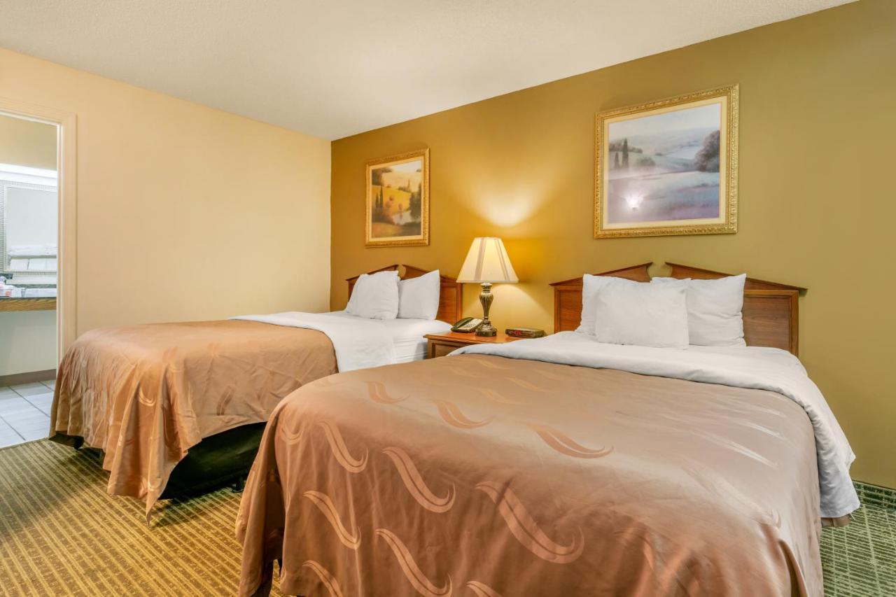 Double Room with Two Double Beds - Non-Smoking