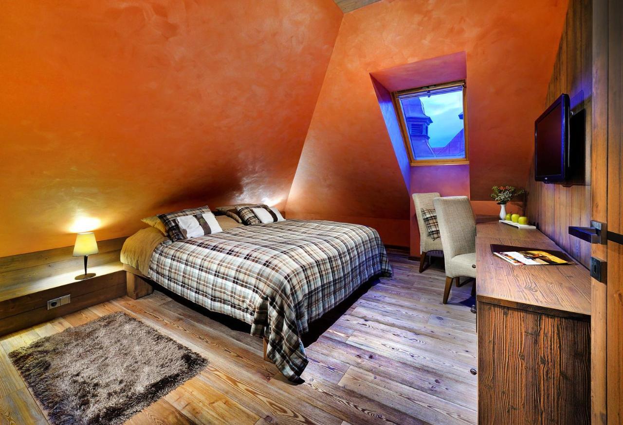 Modern Suite