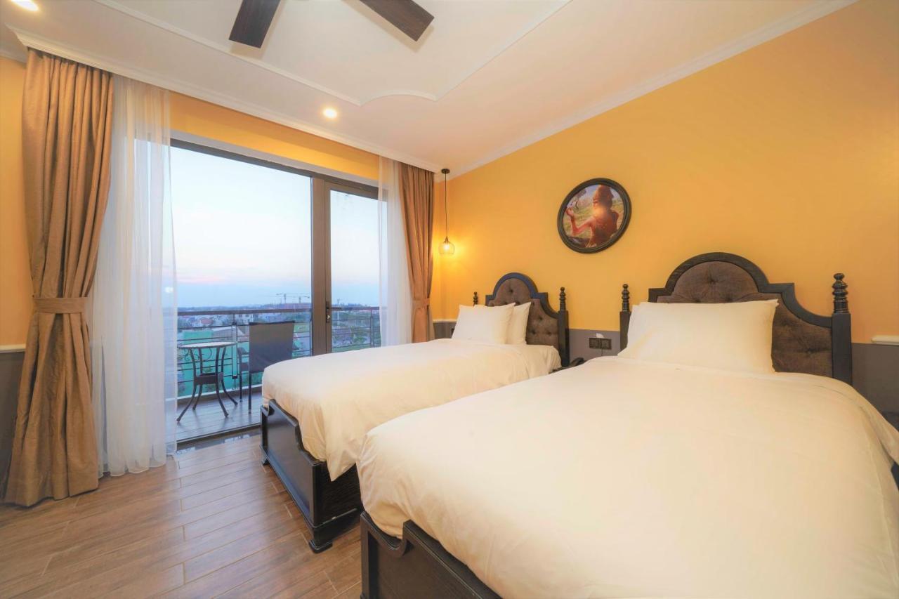 Twin Room With Pool View - Free Shuttle Car to Hoi An Old Town