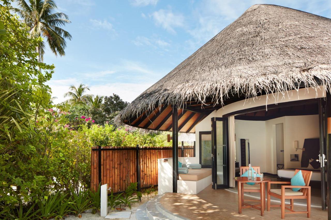 Deluxe Beach Villa Transfer 2 pax