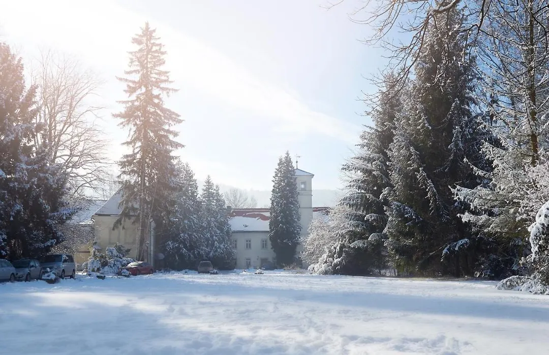 Zamek Na Skale-1