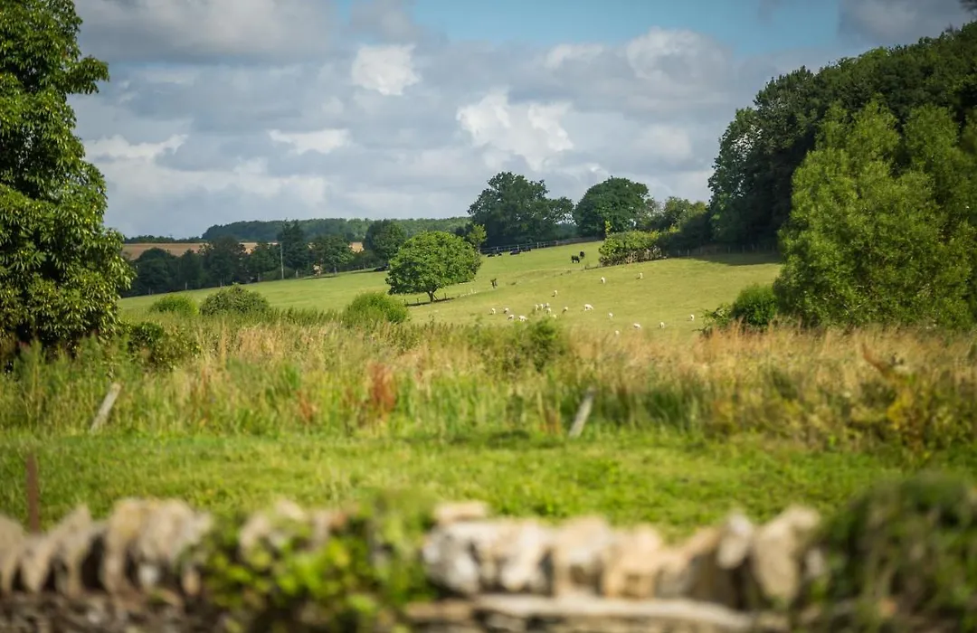 The Three Horseshoes-1