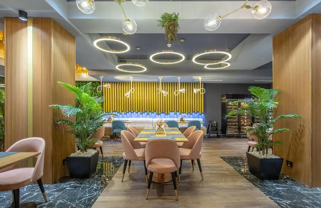 Hotel Kristal Focsani-1