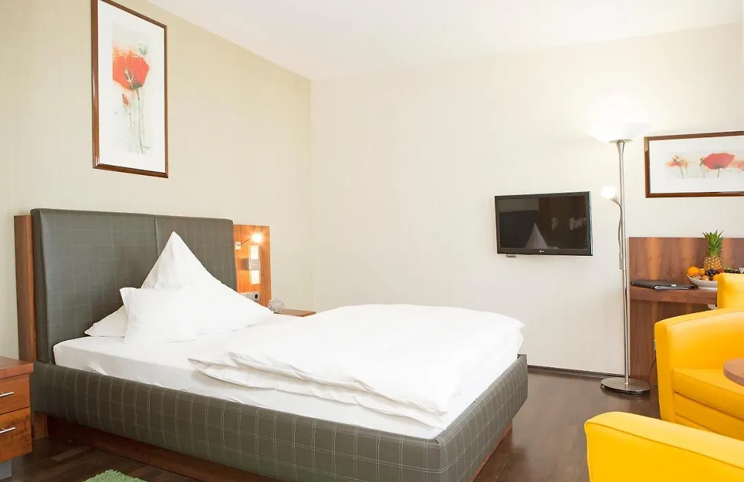 City Hotel Roding-1