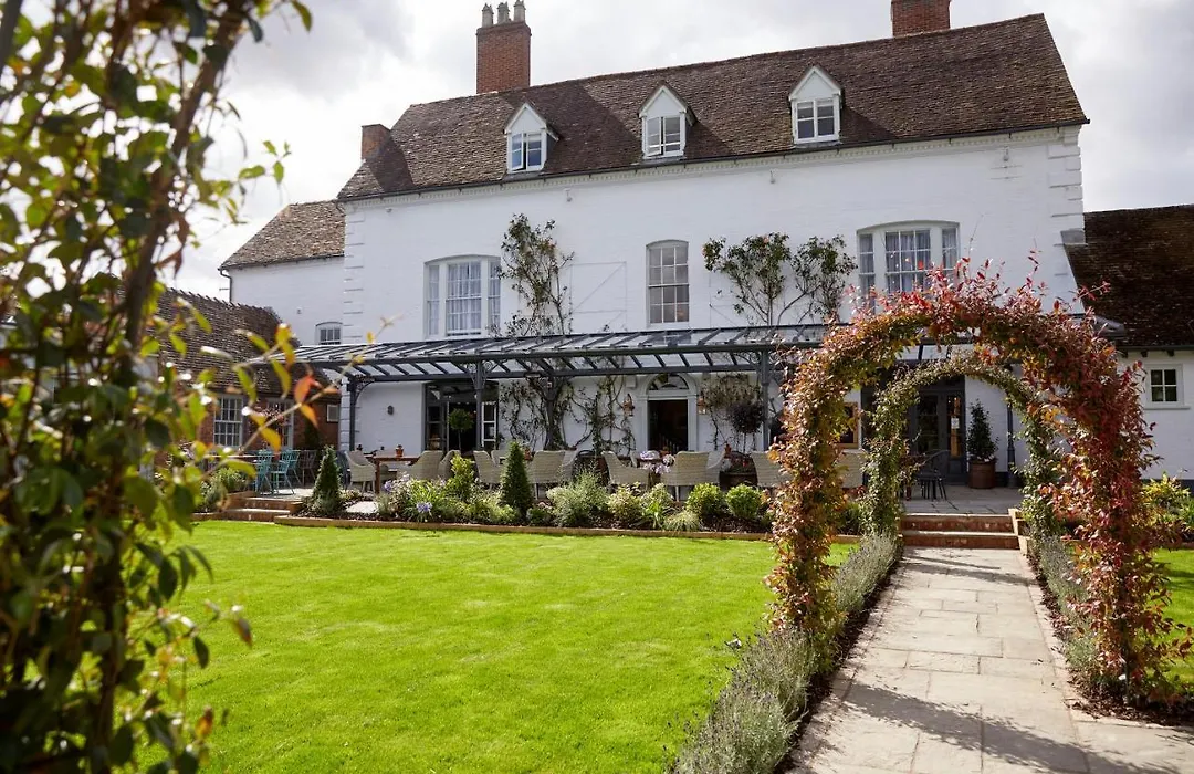 Riverside Inn By Chef & Brewer Collection-1