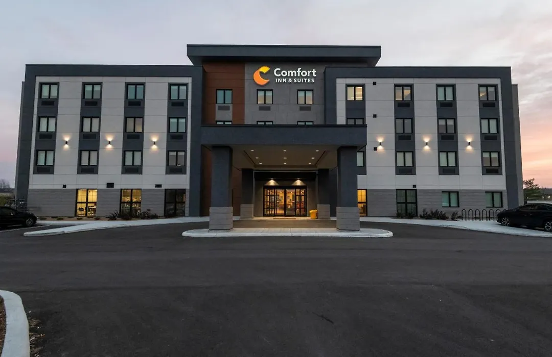 Comfort Inn & Suites-1