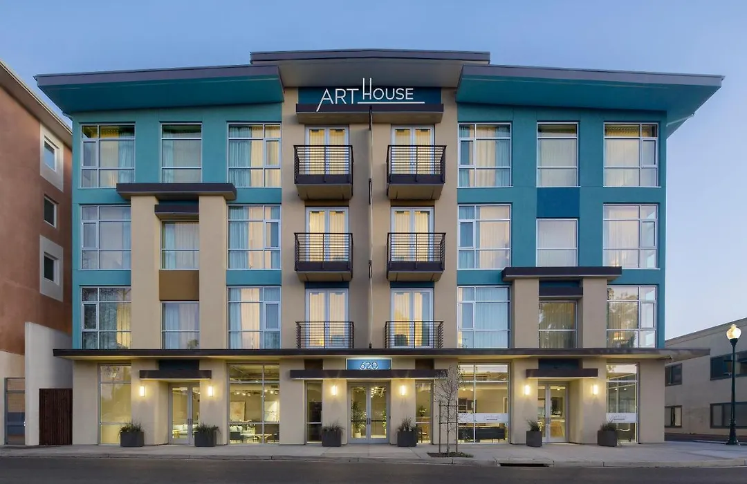 Art House Hotel-1