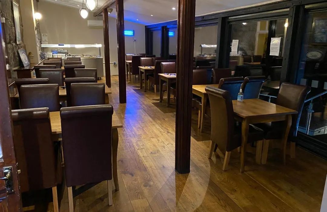 Grapes Hotel, Bar & Restaurant Snowdonia Nr Zip World-1