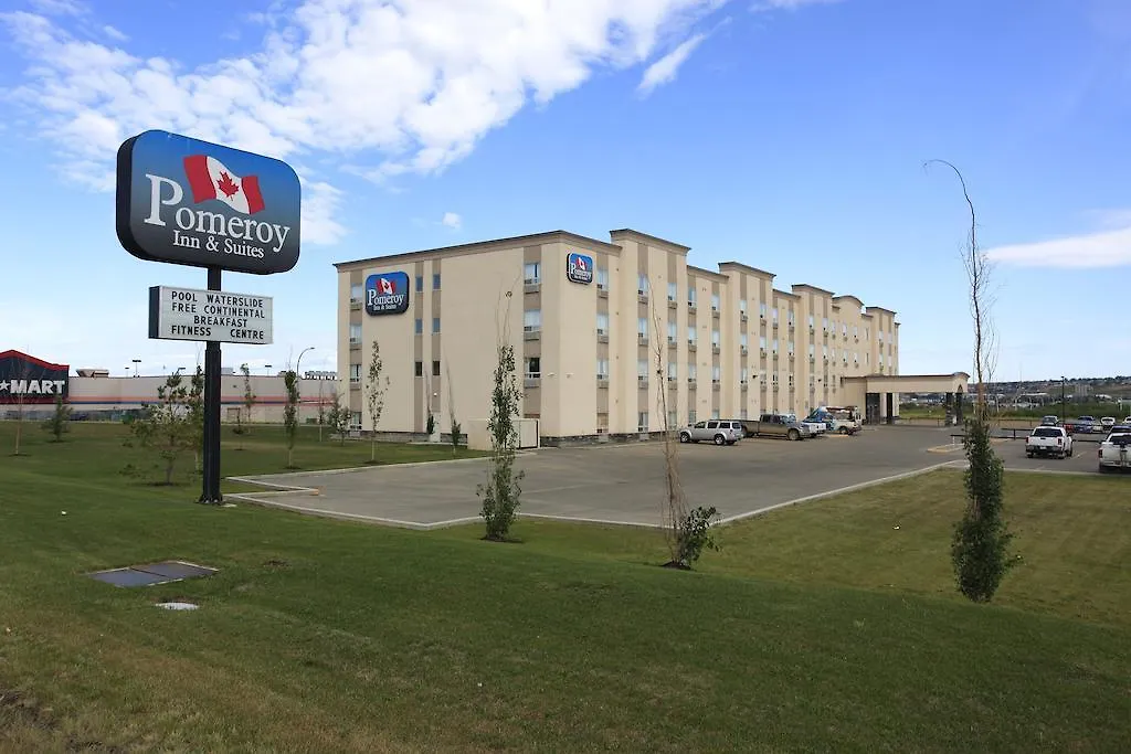 Pomeroy Inn And Suites Dawson Creek-1