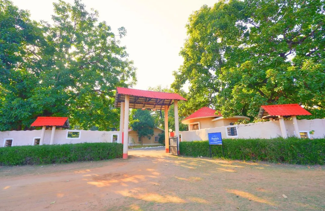Bundela Bandhavgarh By Octave-1