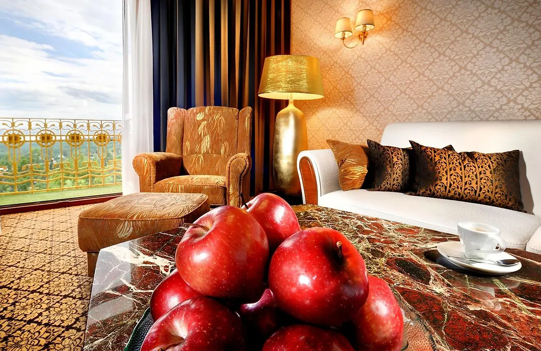 Grand Hotel Praha-1