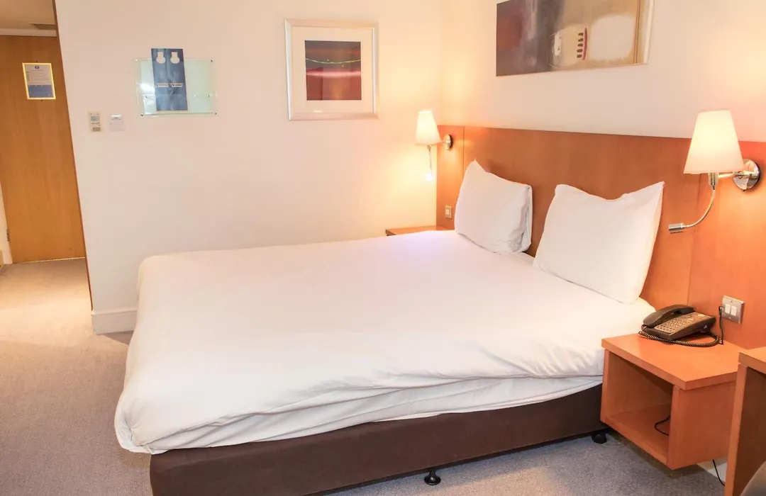 Best Western Plus Moat House Reading-1