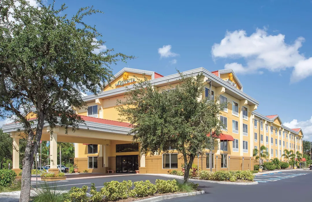 Comfort Inn & Suites Sarasota I75-1